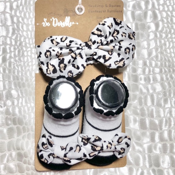 🆕So 'dorable Leopard Headband and Bootie Set - Picture 3 of 5